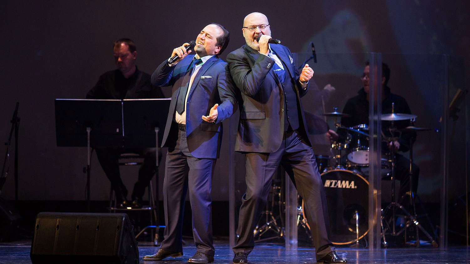 World Hits About Love: The Tenors of the XXI Century