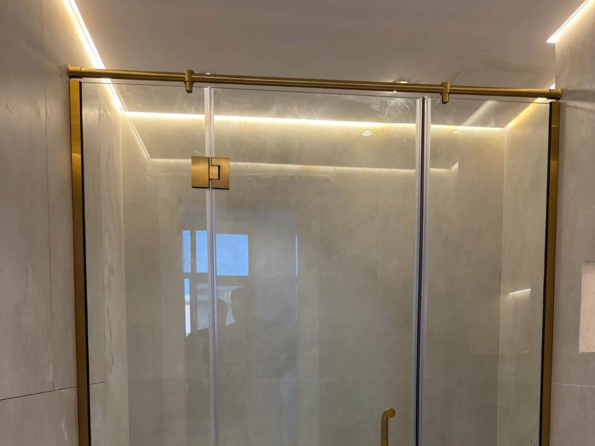 Shower Glass Partition in Dubai